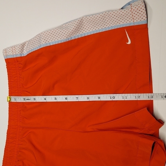 Nike women's shorts size M 8-10 - Picture 5 of 7